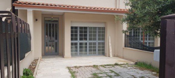 4 rooms Apartment in Aprilia, Italy No. 13586 3