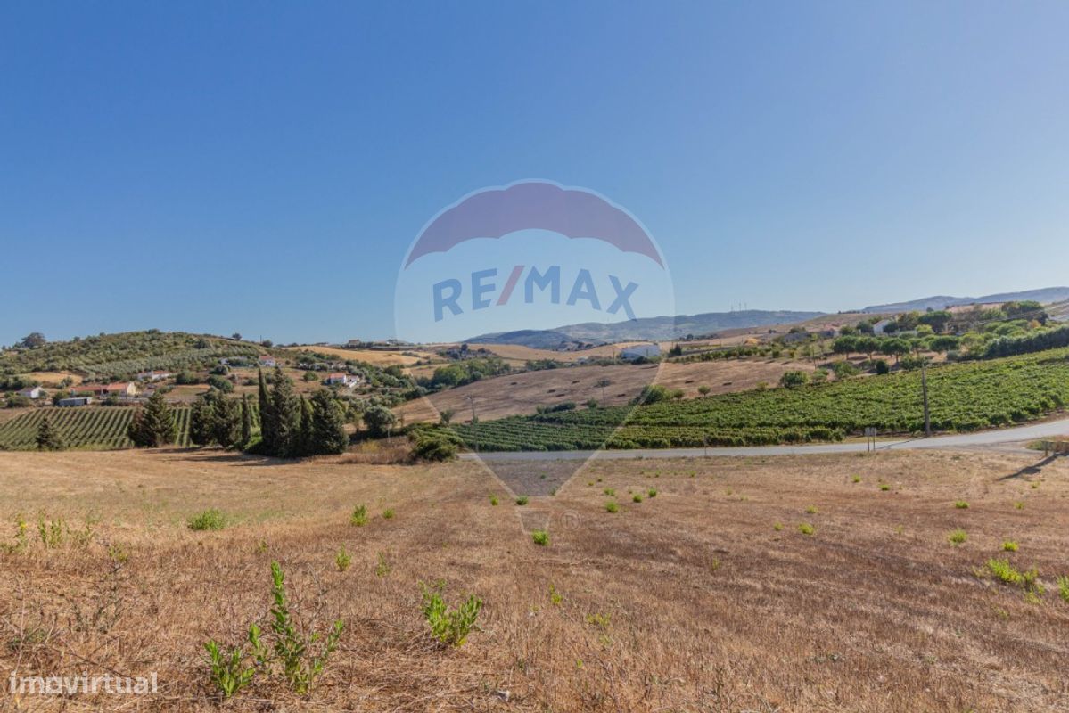 Terreno en Arruda dos Vinhos, Portugal 10240 m² No. 58171