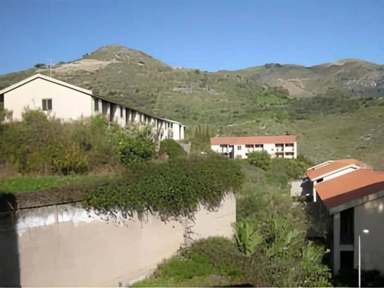 Gewerbliche Immobilie in Castelmola, Italy 4500m², Nr. 40888