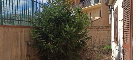 3 rooms Apartment in Sirignano, Italy No. 98562 8