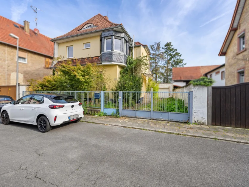 Дом с 8 комнатами в Гессен, Германия № 163071