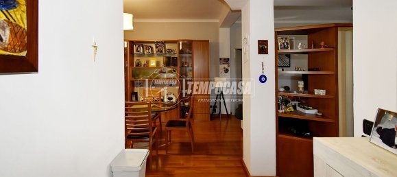 3 rooms Apartment in Rho, Italy No. 4970 5