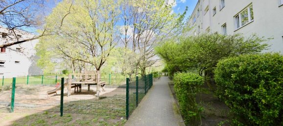 4غرفة شقة في Reinickendorf, Germany رقم 14018 18