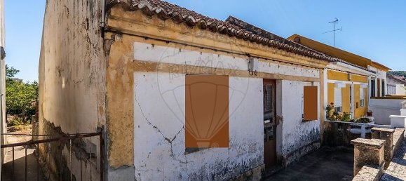 3 bedrooms House in Abrantes, Portugal No. 29085 3