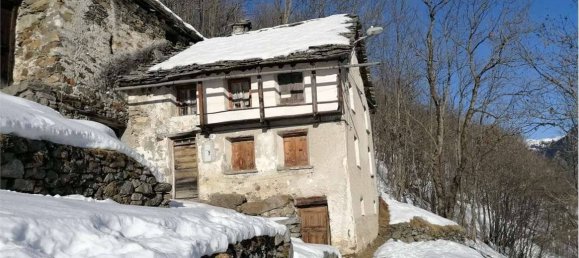 3 bedrooms House in San Giacomo Filippo, Italy No. 135025 2