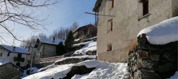 3 bedrooms House in San Giacomo Filippo, Italy No. 135025 10