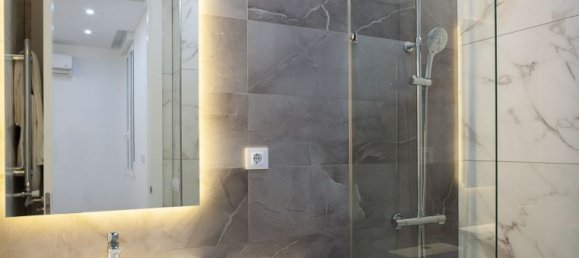 2 bedrooms Apartment in Madrid, Spain No. 25144 9