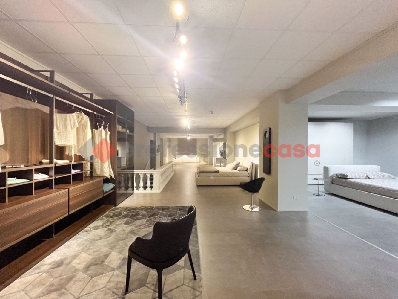 Imóvel comercial em Milazzo, Italy 649 m² N.º 309717