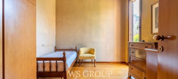 5 rooms Apartment in Monza, Italy No. 217037 13