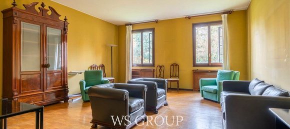 5 rooms Apartment in Monza, Italy No. 217037 2