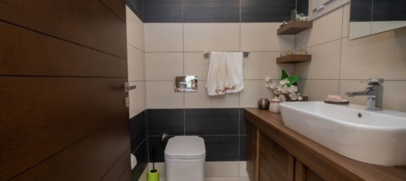 Villa 4+1 in Izmir, Turkey No. 16497 16