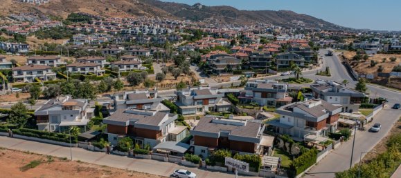 Villa 4+1 in Izmir, Turkey No. 16497 3