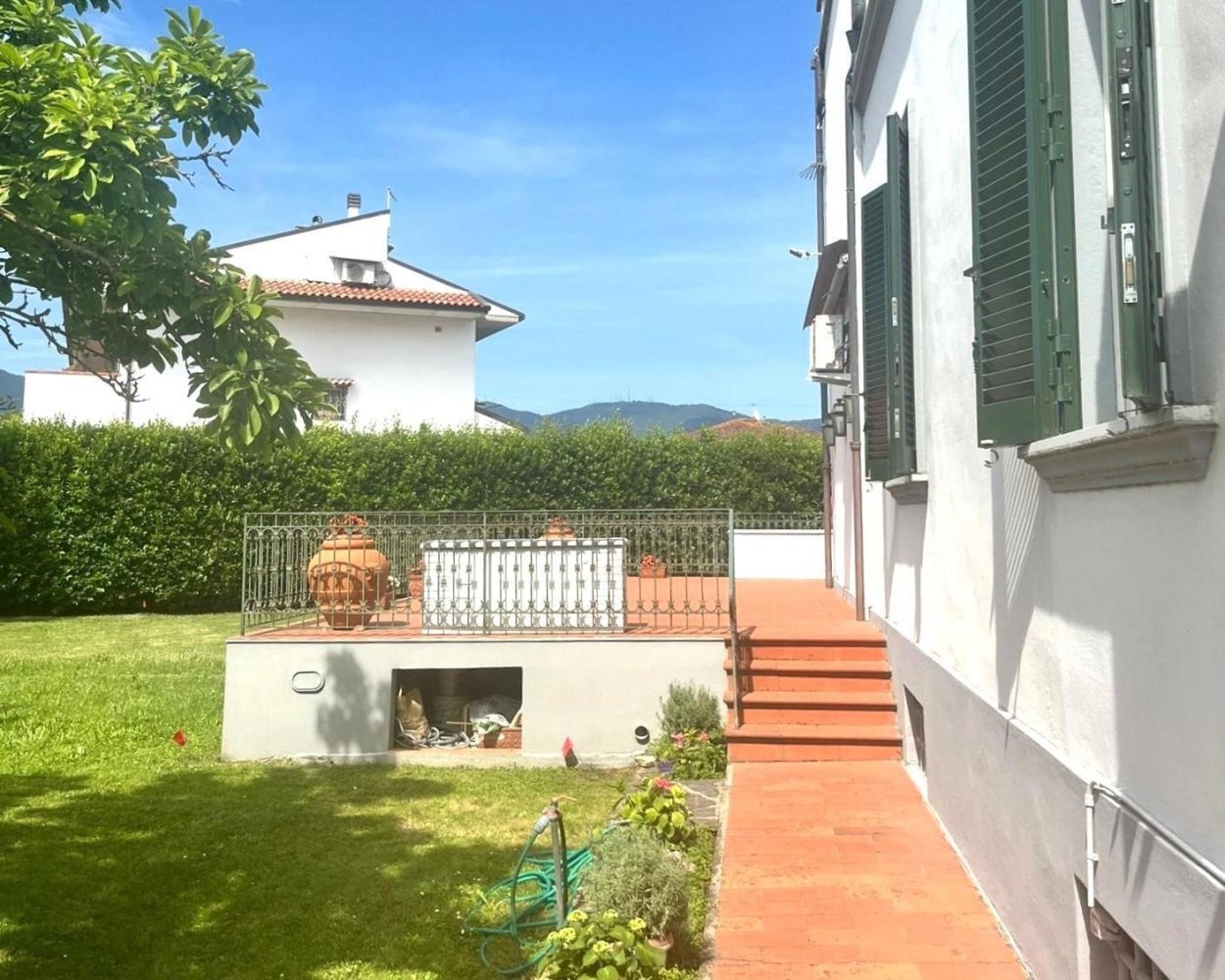 7 bedrooms Villa in Pisa, Italy No. 169857