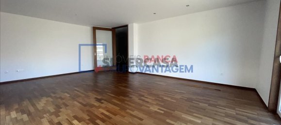 3 Schlafzimmer Wohnung in Porto, Portugal, Nr. 224009 8
