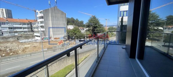 3 Schlafzimmer Wohnung in Porto, Portugal, Nr. 224009 2