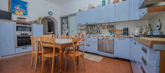 10 Schlafzimmer Haus in Itri, Italy, Nr. 332284 9