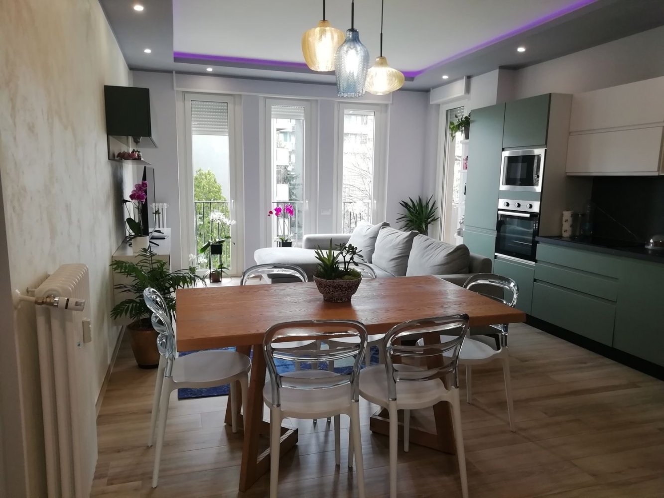 5 rooms Apartment in Bergamo, Italy No. 257399