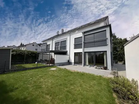 7 rooms Townhouse in Stuttgart, Germany No. 332859