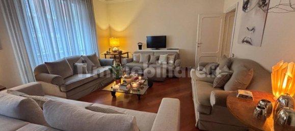 Квартира с 3 спальнями в Болонья, Италия № 286449 2