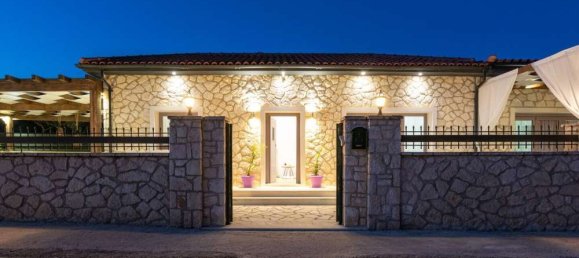 2 غرف نوم عقار تجاري في Zakynthos, Greece رقم 508 23