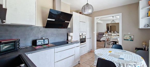 4 chambres Maison à Cléry-Saint-André, France No. 97864 6