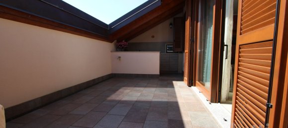 3 rooms Apartment in Busto Arsizio, Italy No. 32728 5