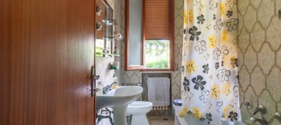 Квартира с 4 комнатами в Монтелупо Фьорентино, Италия № 189391 9