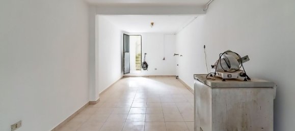 Квартира с 4 комнатами в Монтелупо Фьорентино, Италия № 189391 13