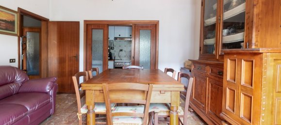 Квартира с 4 комнатами в Монтелупо Фьорентино, Италия № 189391 7