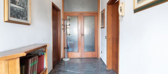 Квартира с 4 комнатами в Монтелупо Фьорентино, Италия № 189391 2