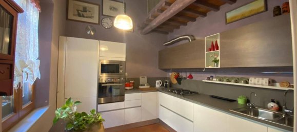 5 rooms Apartment in Pisa, Italy No. 8452 7