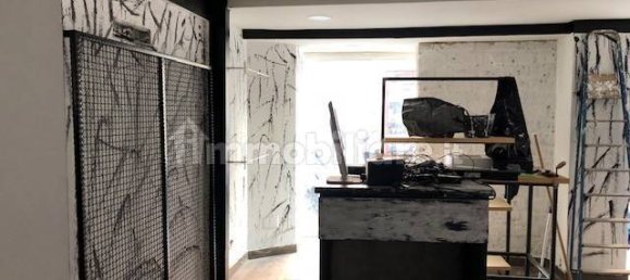 1-Zimmer Gewerbliche Immobilie in Marano di Napoli, Italy, Nr. 157364 2