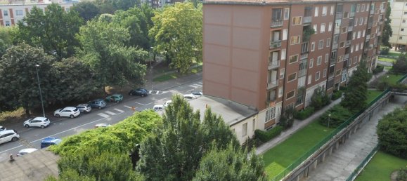 2 bedrooms Apartment in Milan, Italy No. 326743 4