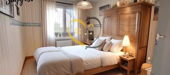 Casa de 3 dormitorios en Saint-Doulchard, France No. 62504 11