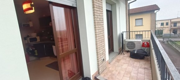 3 rooms Apartment in Brescello, Italy No. 87357 5