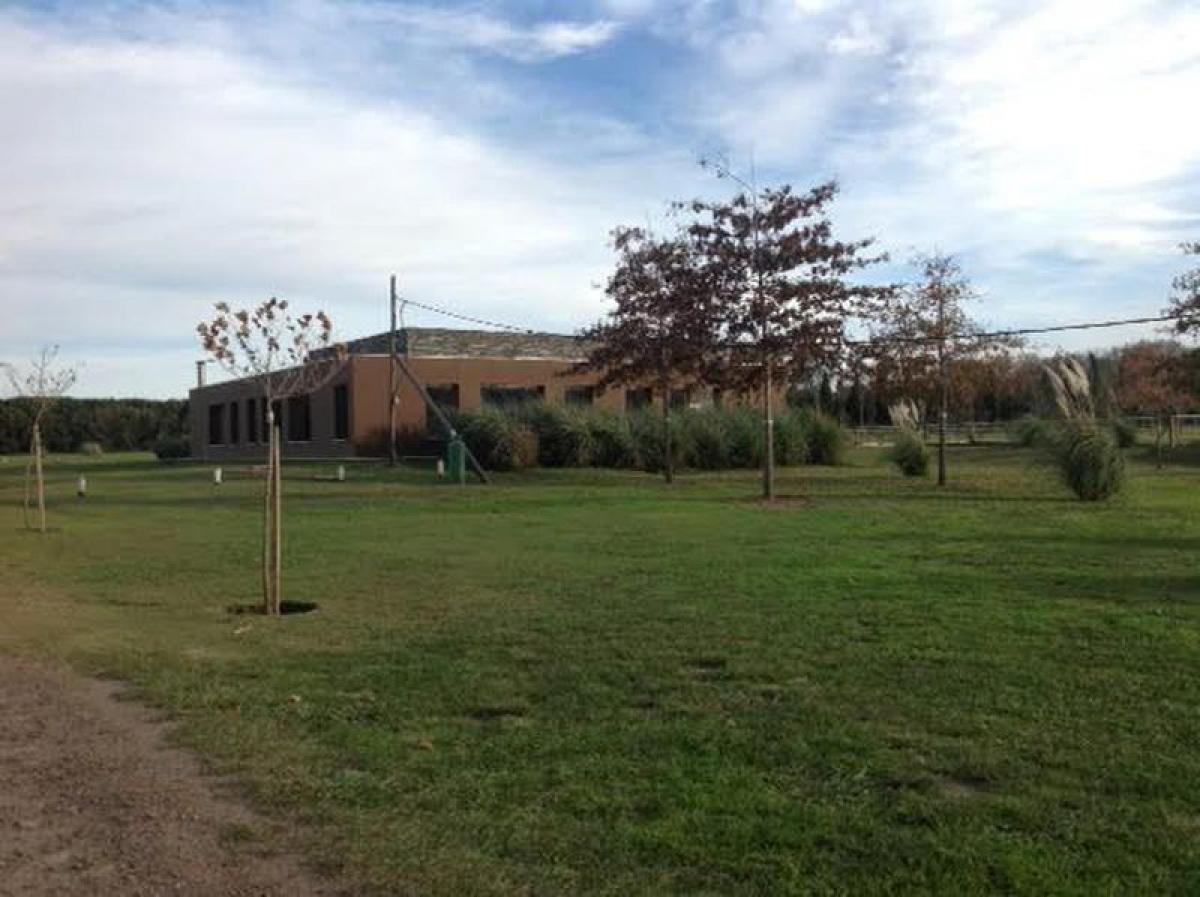  قطعة أرض في Pilar, Argentina رقم 110571