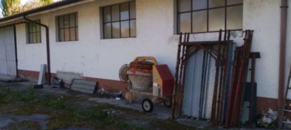 7 rooms House in Seregno, Italy No. 6244 6