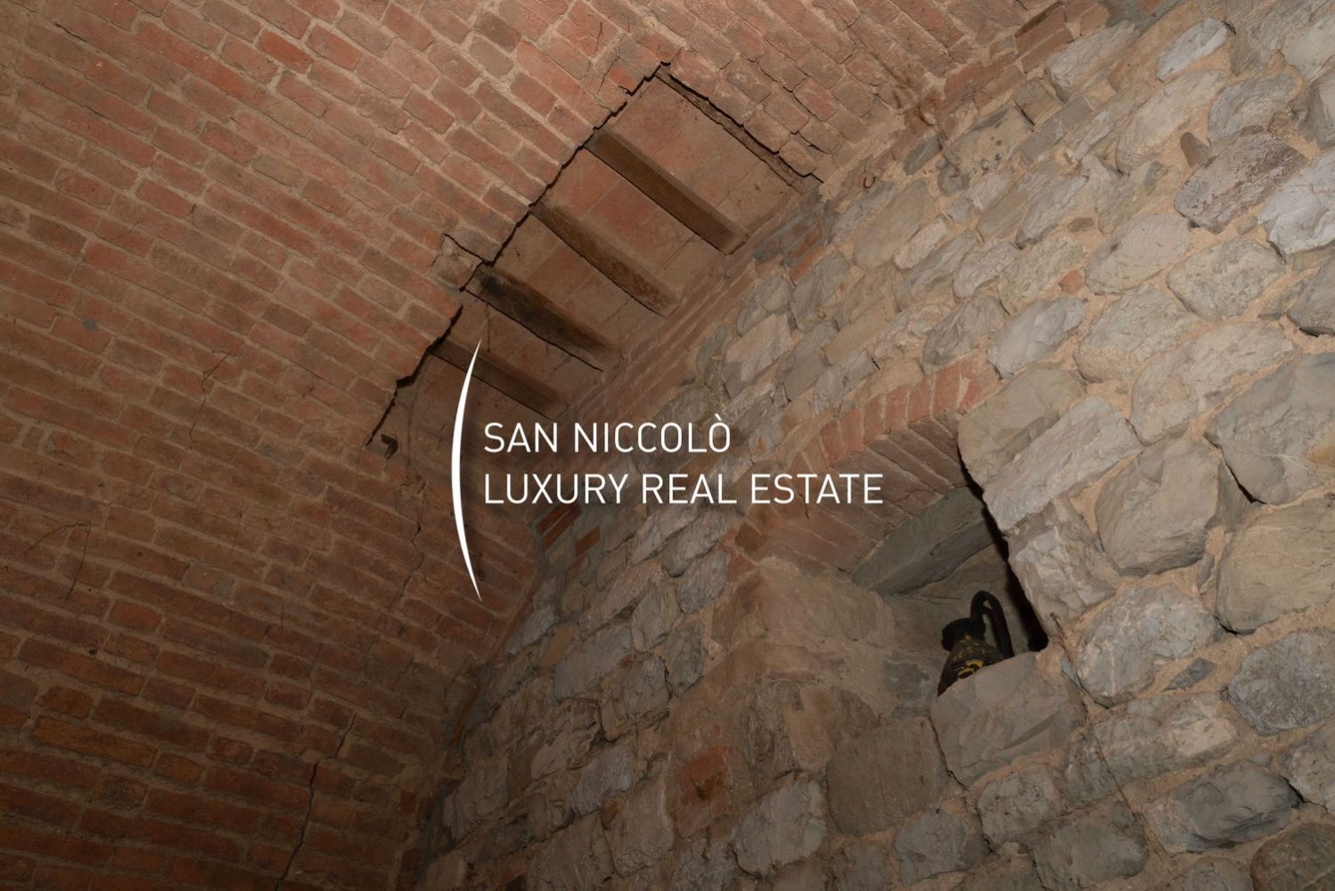 20 rooms House in Gambassi Terme, Italy No. 210942