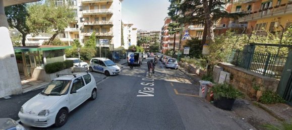 3 bedrooms Apartment in Naples, Italy No. 11008 3