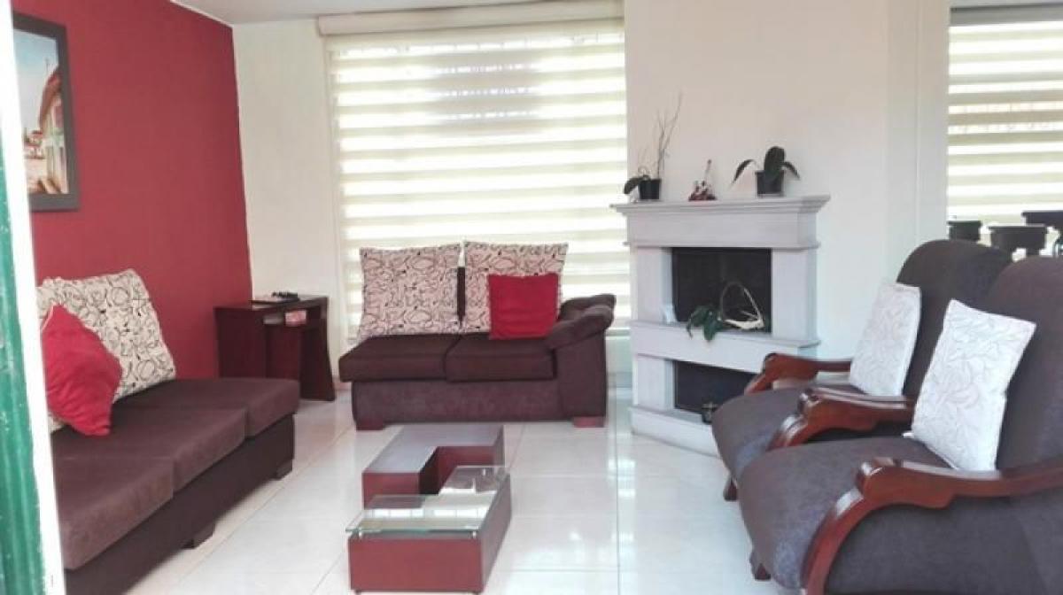 3 bedrooms House in Bogota, Colombia No. 9852