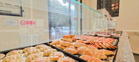 2 rooms Commercial property in Rome, Italy No. 279911 3