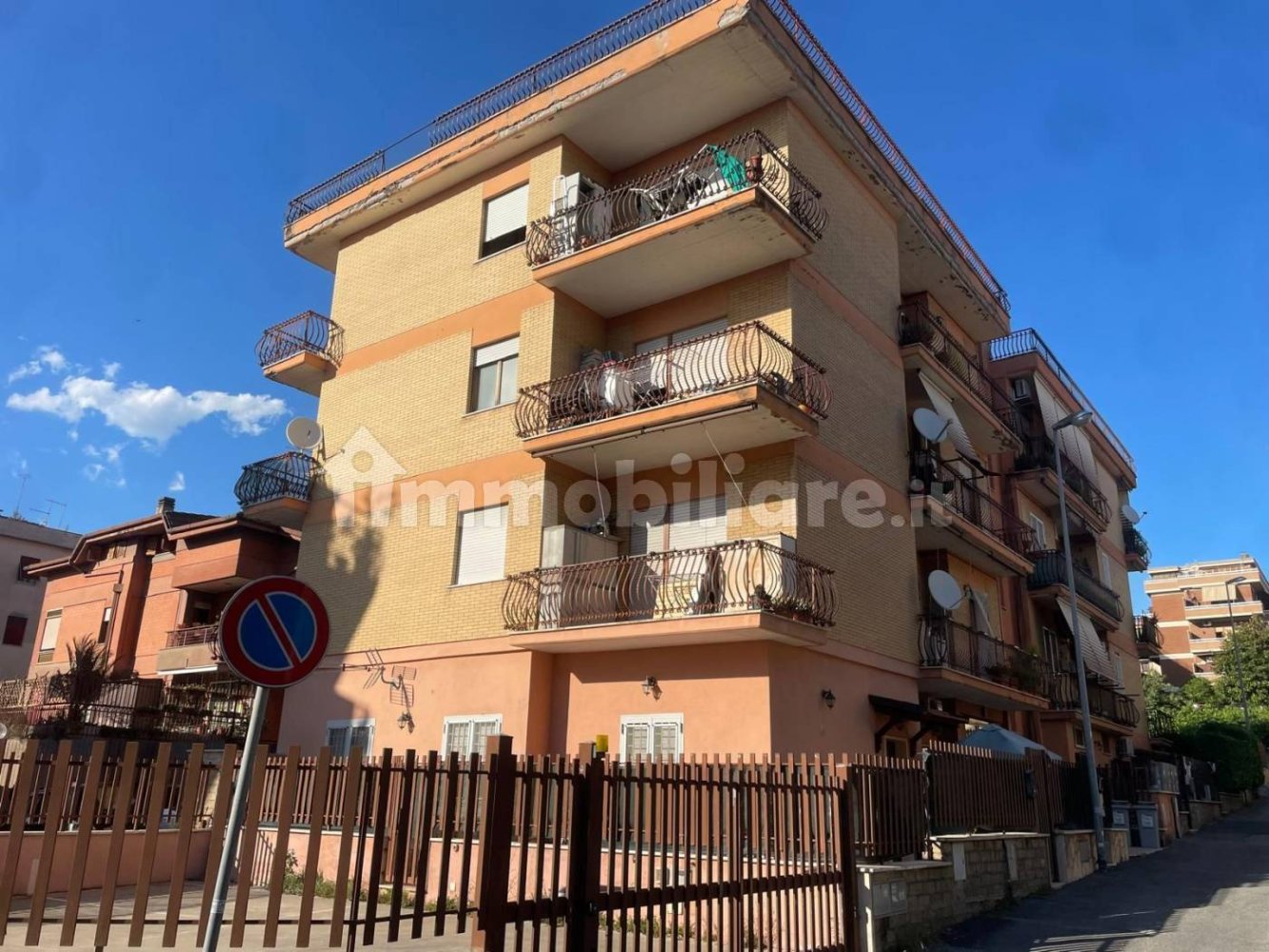 Apartamento de 2 dormitorios en Fonte Nuova, Italy No. 258556