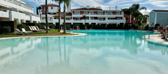 Ático de 3 dormitorios en Estepona, Spain No. 185724 4