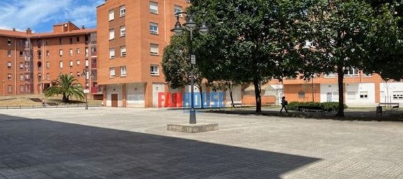 Apartamento de 2 dormitorios en Gijón, Spain No. 170839 23