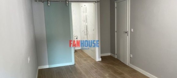 Apartamento de 2 dormitorios en Gijón, Spain No. 170839 8