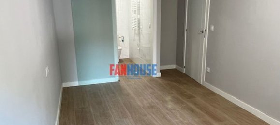 Apartamento de 2 dormitorios en Gijón, Spain No. 170839 7