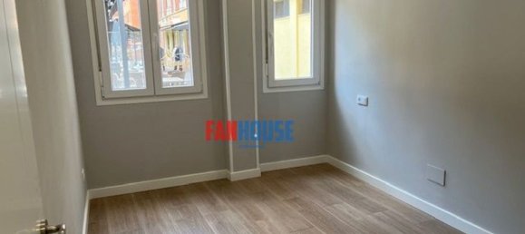 Apartamento de 2 dormitorios en Gijón, Spain No. 170839 12