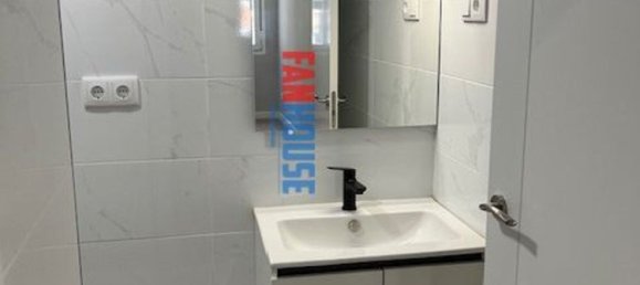 Apartamento de 2 dormitorios en Gijón, Spain No. 170839 16