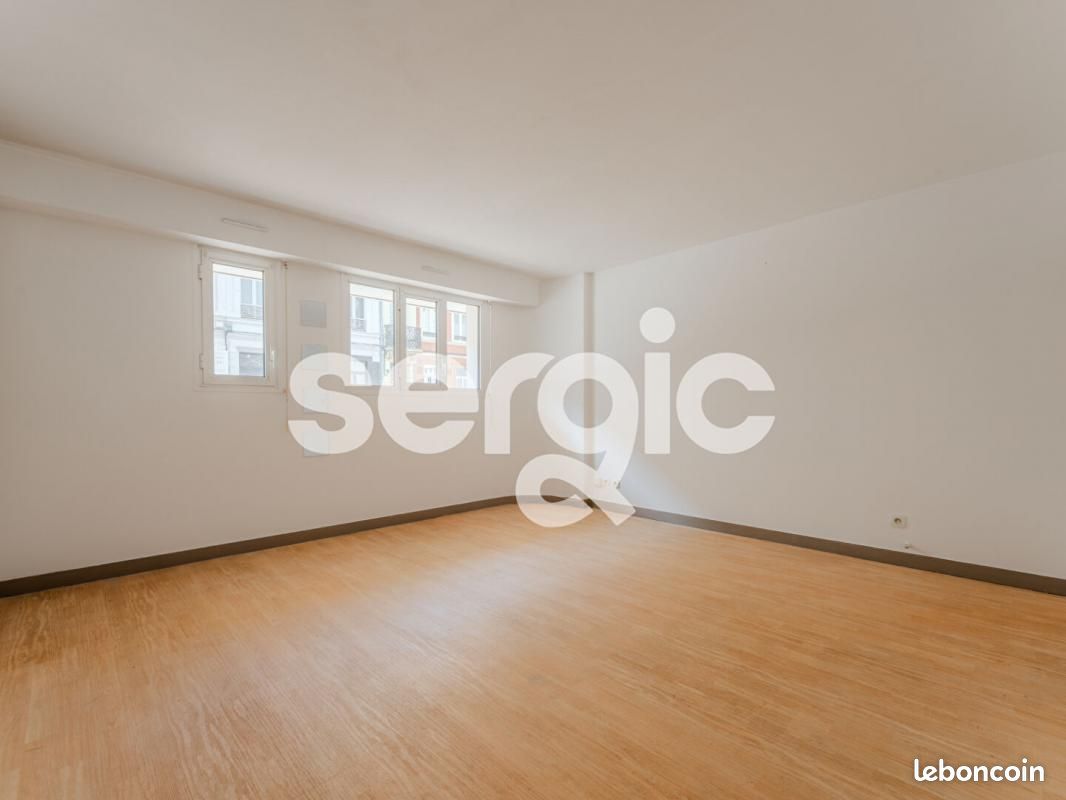 Apartamento de 1 dormitorio en Lille, France No. 270825