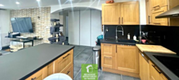 2 chambres Appartement à La Verpillière, France No. 269866 4